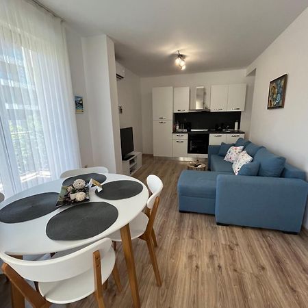 Azzurro Premium Apartment On Bulevard Bogoridi Burgas City Exteriér fotografie