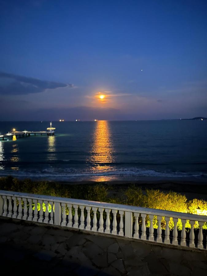 Azzurro Premium Apartment On Bulevard Bogoridi Burgas City Exteriér fotografie