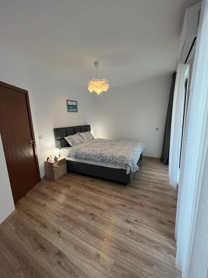 Azzurro Premium Apartment On Bulevard Bogoridi Burgas City Exteriér fotografie