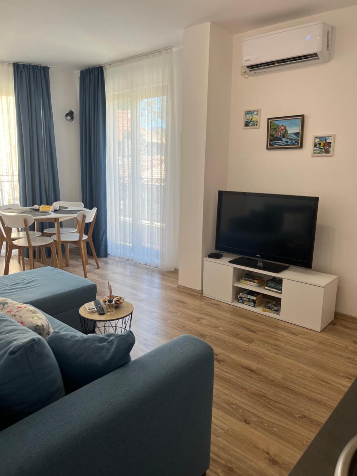 Azzurro Premium Apartment On Bulevard Bogoridi Burgas City Exteriér fotografie