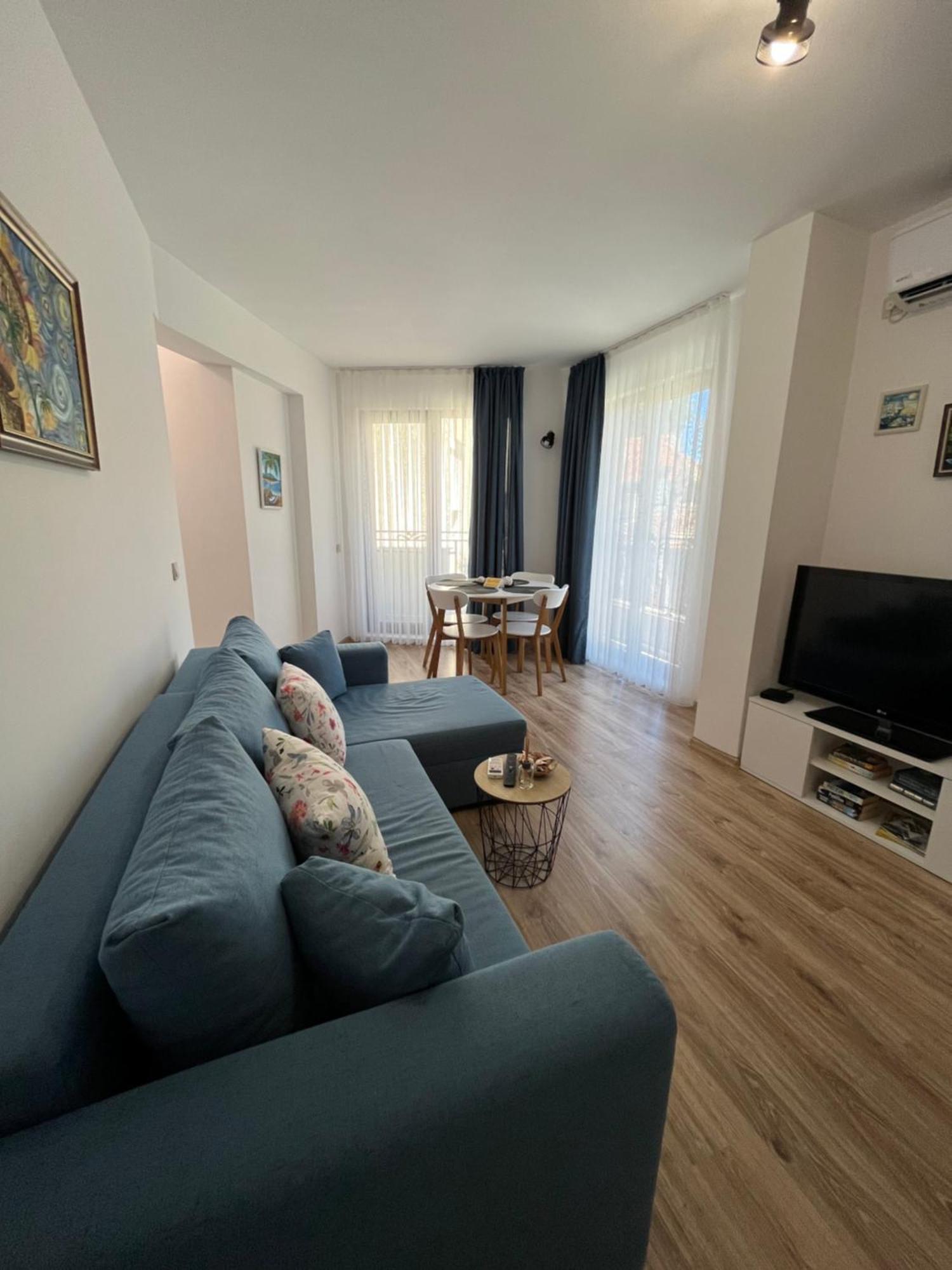 Azzurro Premium Apartment On Bulevard Bogoridi Burgas City Exteriér fotografie